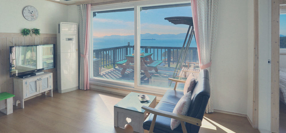 Hotel 13 Ohoo Pension Namhae Exterior foto